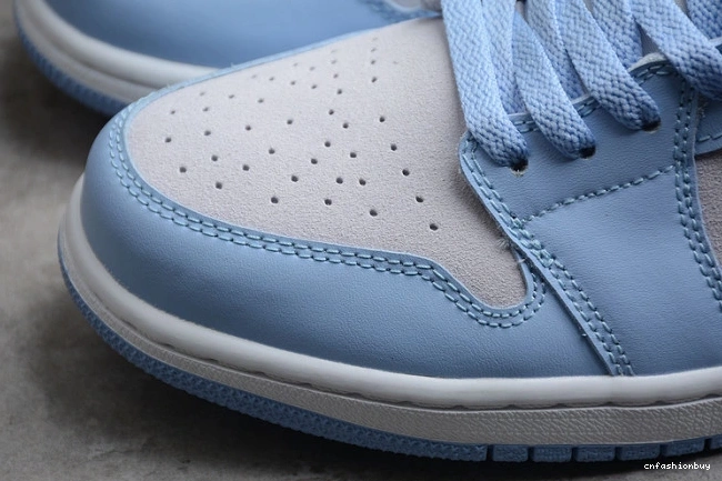 1 DC0774-050 Blue University Jordan (W) Low 1117